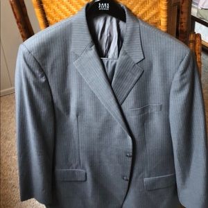 Light gray pin stripe Hickey Freeman suit in 48R